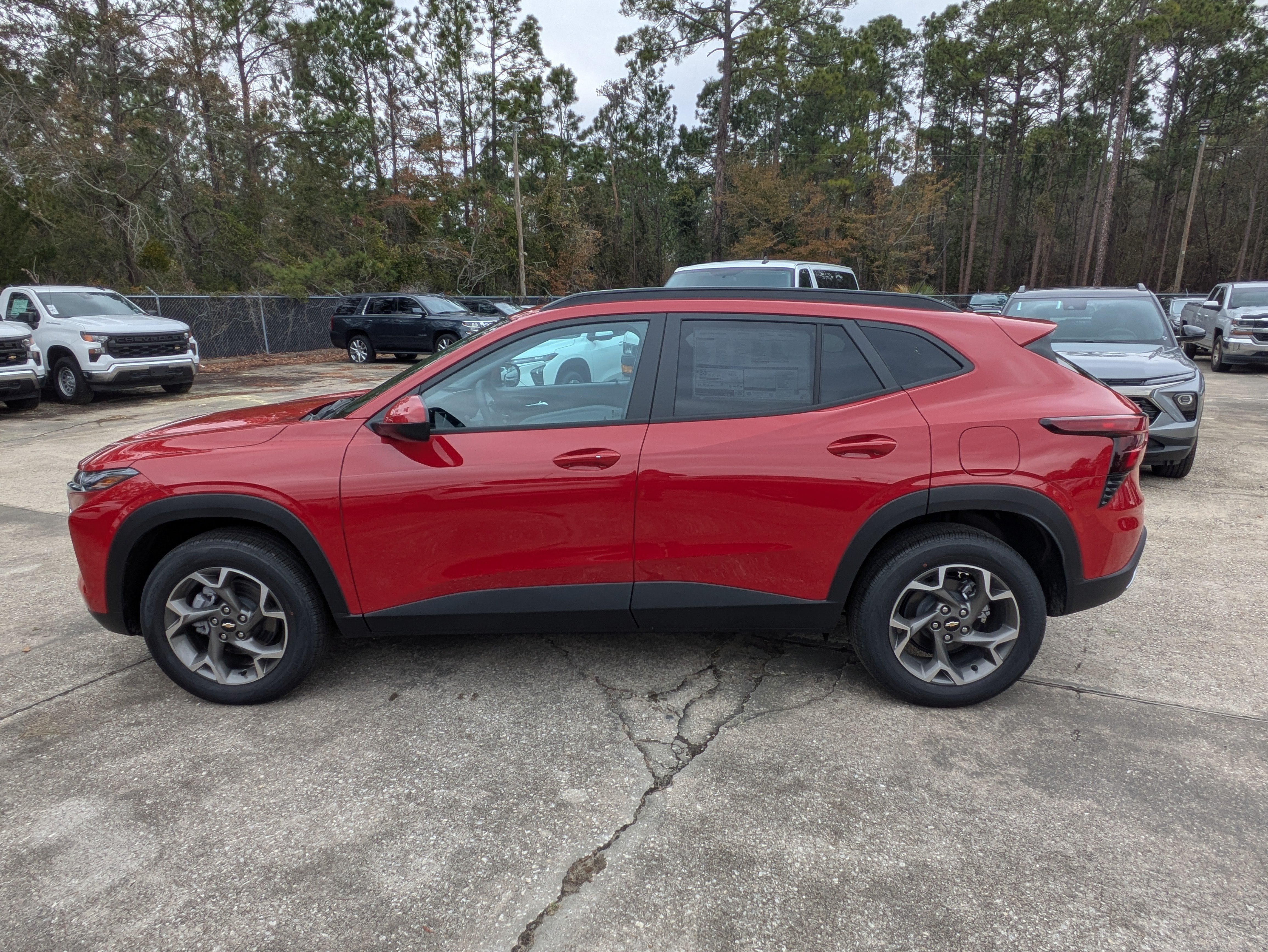 New 2026 Chevrolet Trax LT w/ Driver Confidence Package FWD image 28