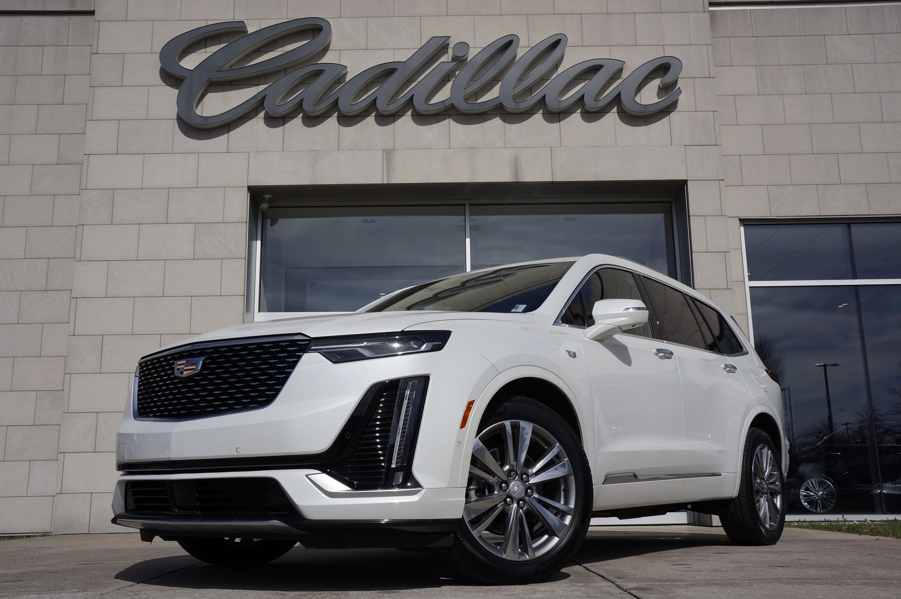 Used 2024 Cadillac XT6 Premium Luxury w/ Platinum Package image 11