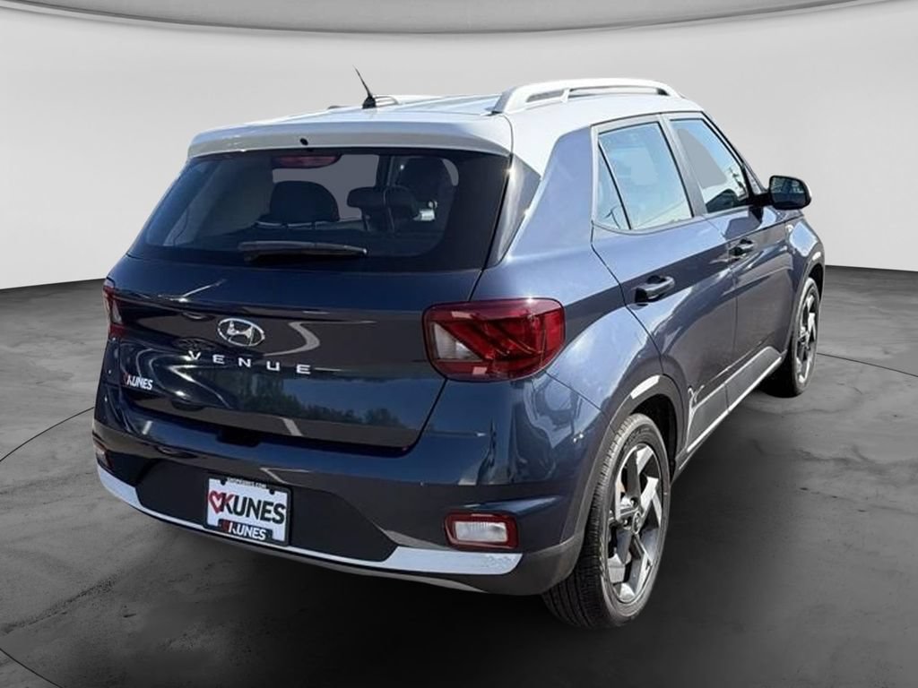 New 2025 Hyundai Venue Limited FWD image 8
