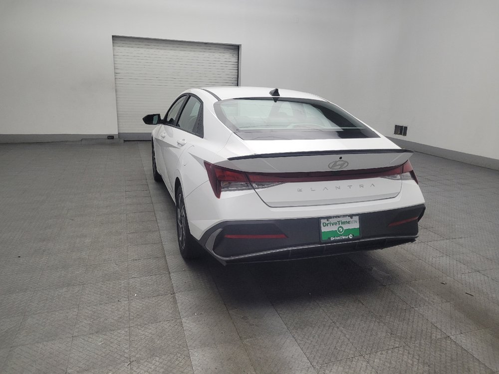 Used 2025 Hyundai Elantra Sport FWD image 5
