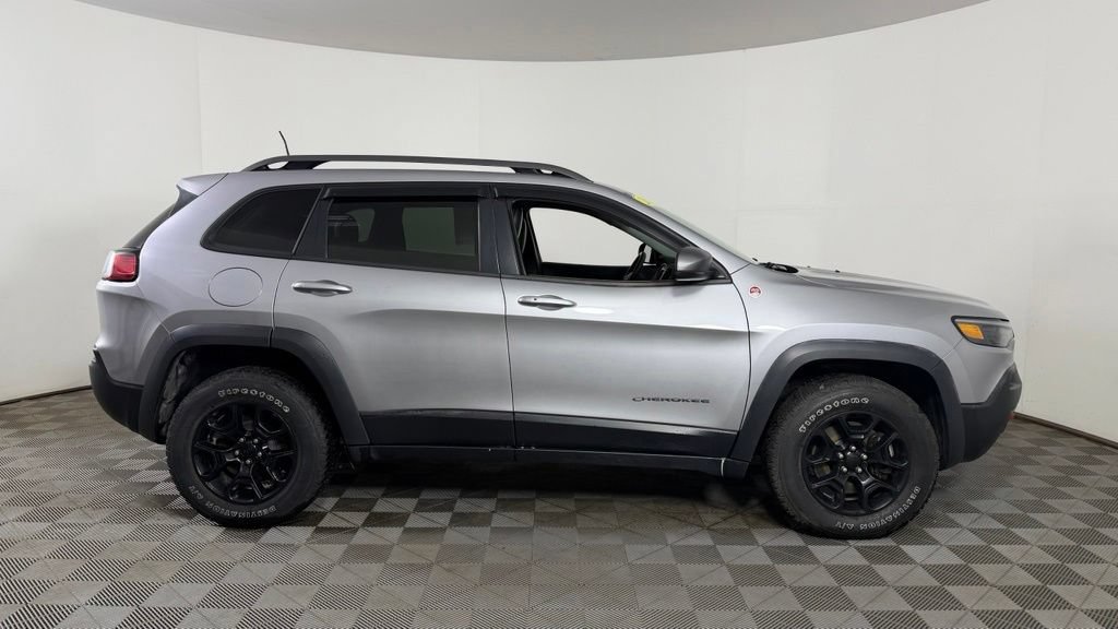 Used 2021 Jeep Cherokee Trailhawk w/ Trailer Tow Group AWD/4WD image 9