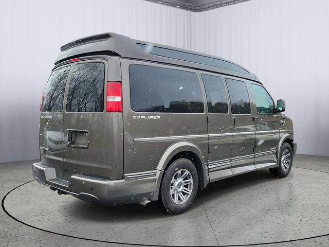 Used 2020 Chevrolet Express 2500 w/ Enhanced Convenience Package RWD image 3