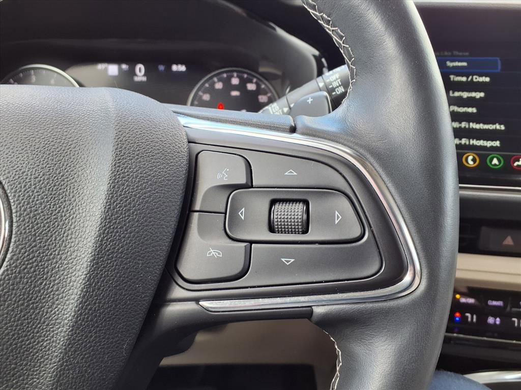 Used 2023 Buick Envision Avenir image 12