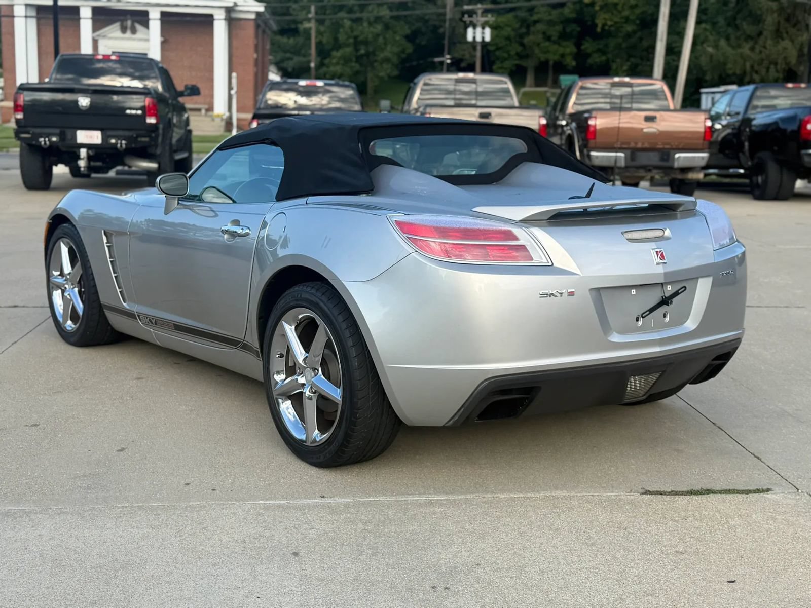 Used 2007 Saturn Sky Red Line RWD image 3