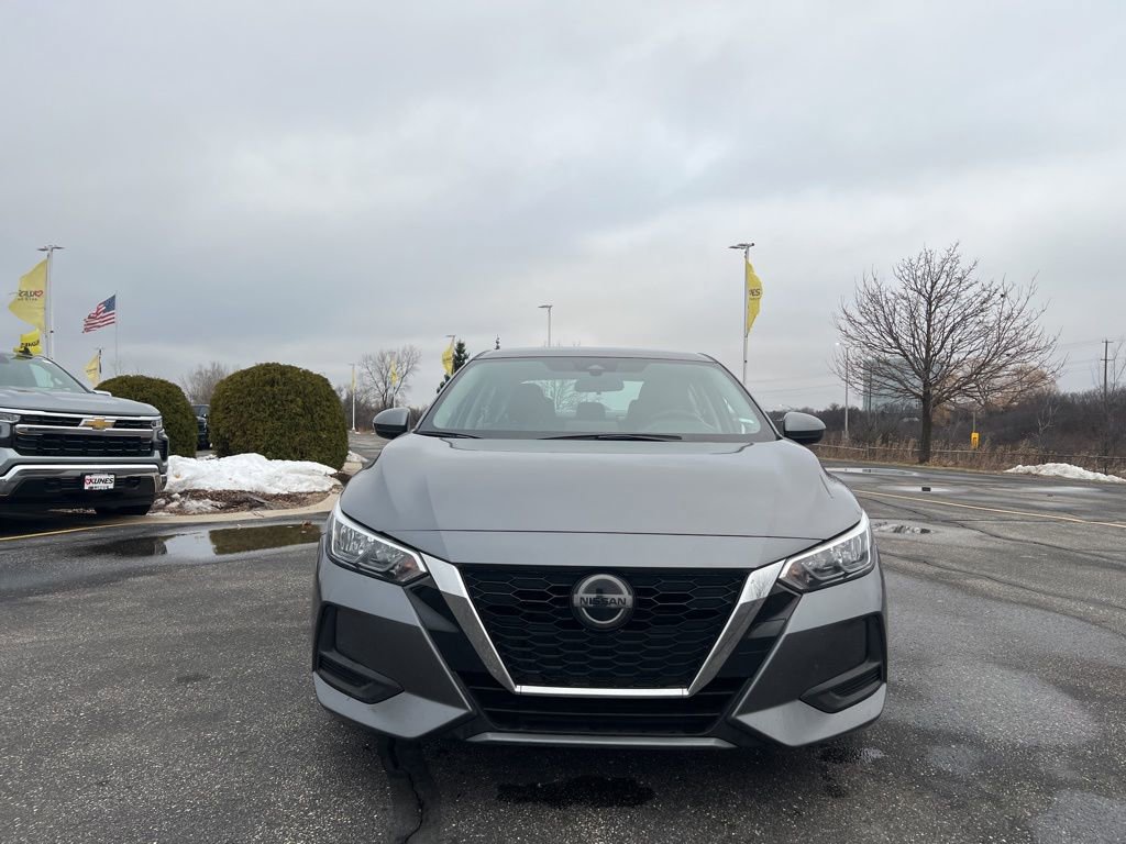 Used 2023 Nissan Sentra SV image 2