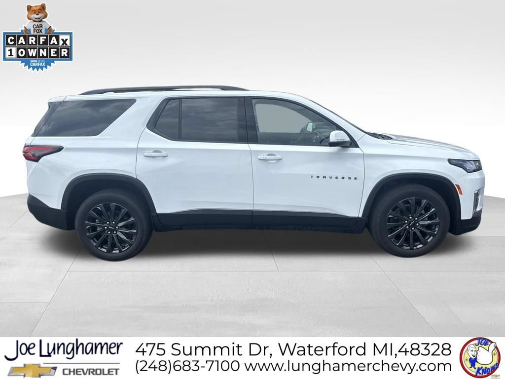 Used 2023 Chevrolet Traverse RS w/ LPO, Floor Liner Package AWD/4WD image 2