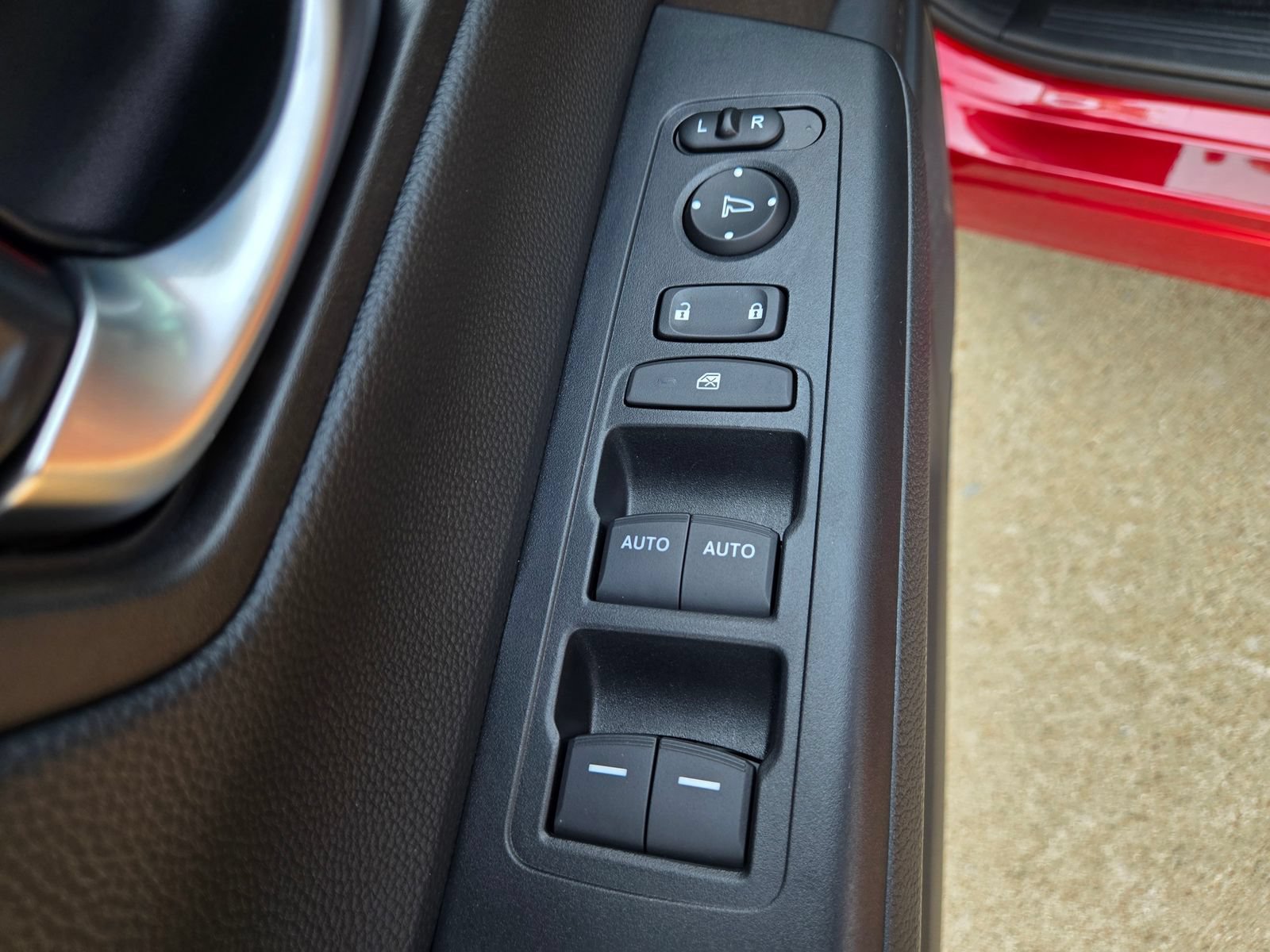 Used 2024 Honda CR-V EX image 29