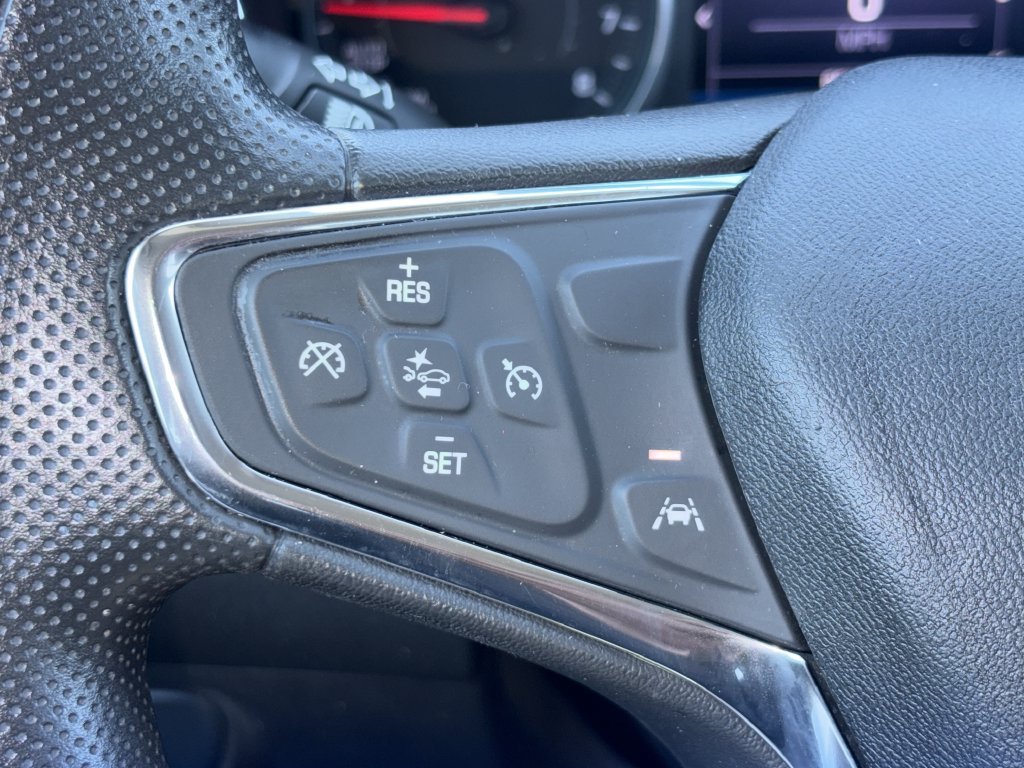Used 2021 Chevrolet Equinox LT FWD image 16