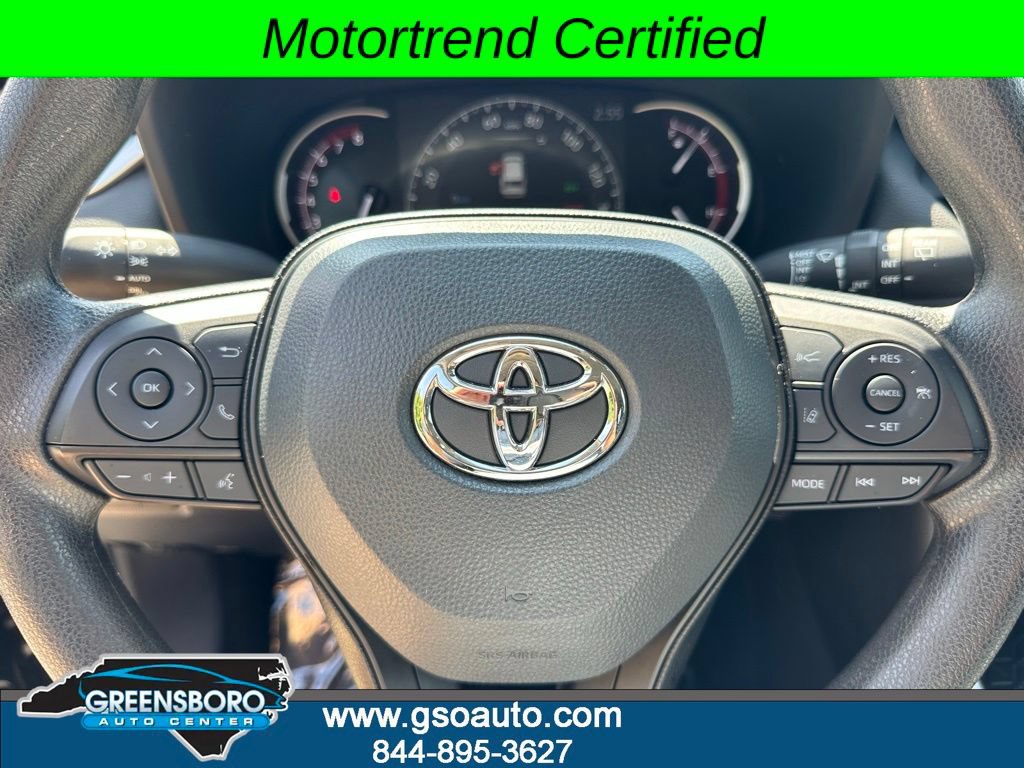 Used 2025 Toyota RAV4 XLE FWD image 22