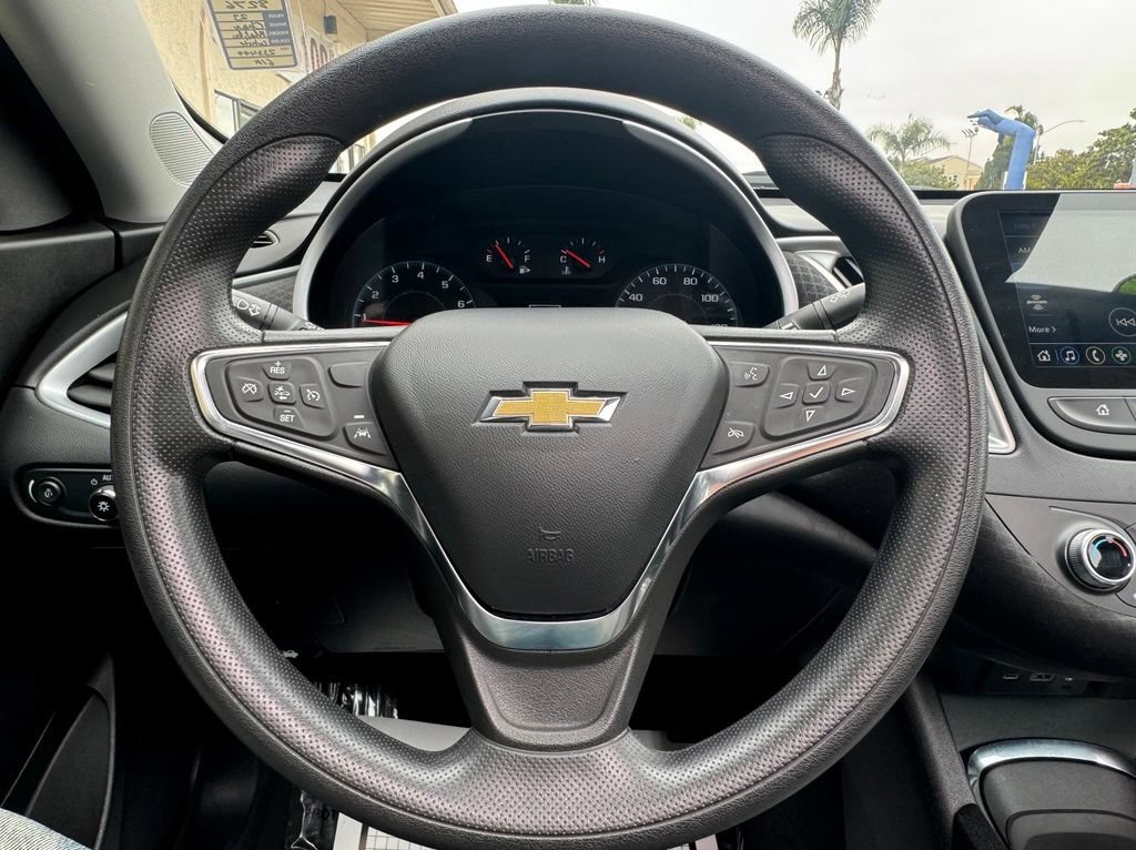 Used 2023 Chevrolet Malibu LT FWD image 11
