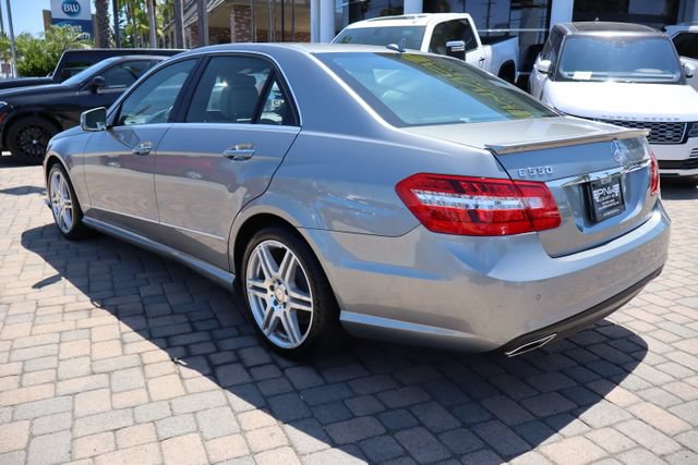 Used 2010 Mercedes-Benz E 550 Sedan image 3