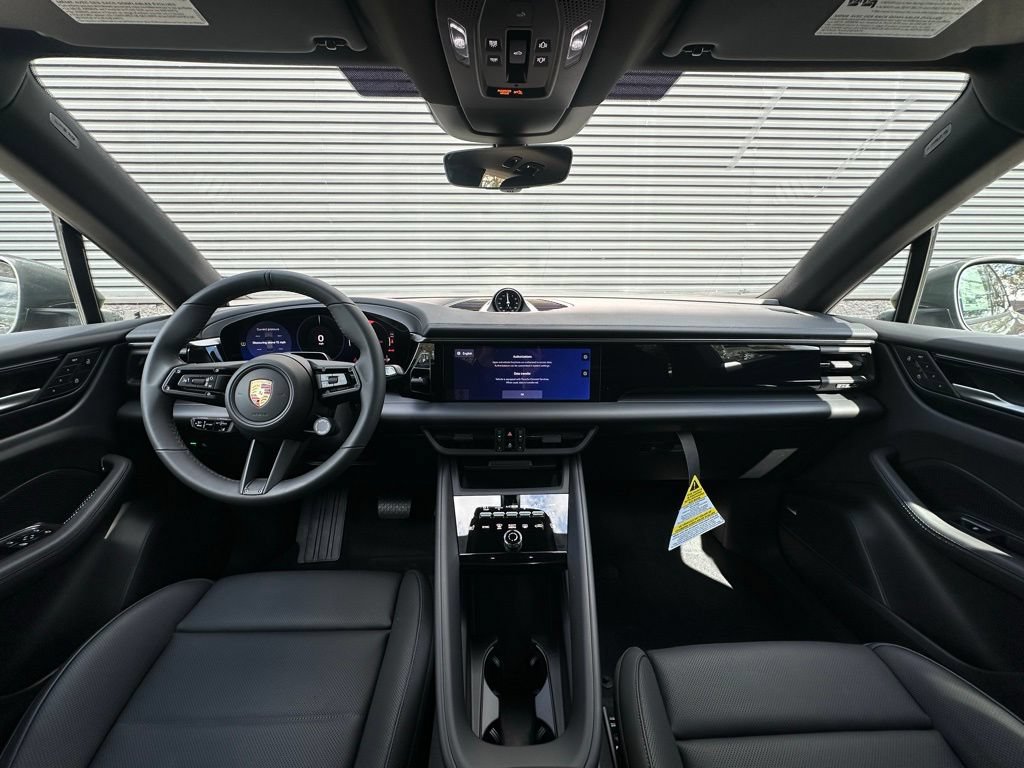 Used 2026 Porsche Macan Electric RWD image 6
