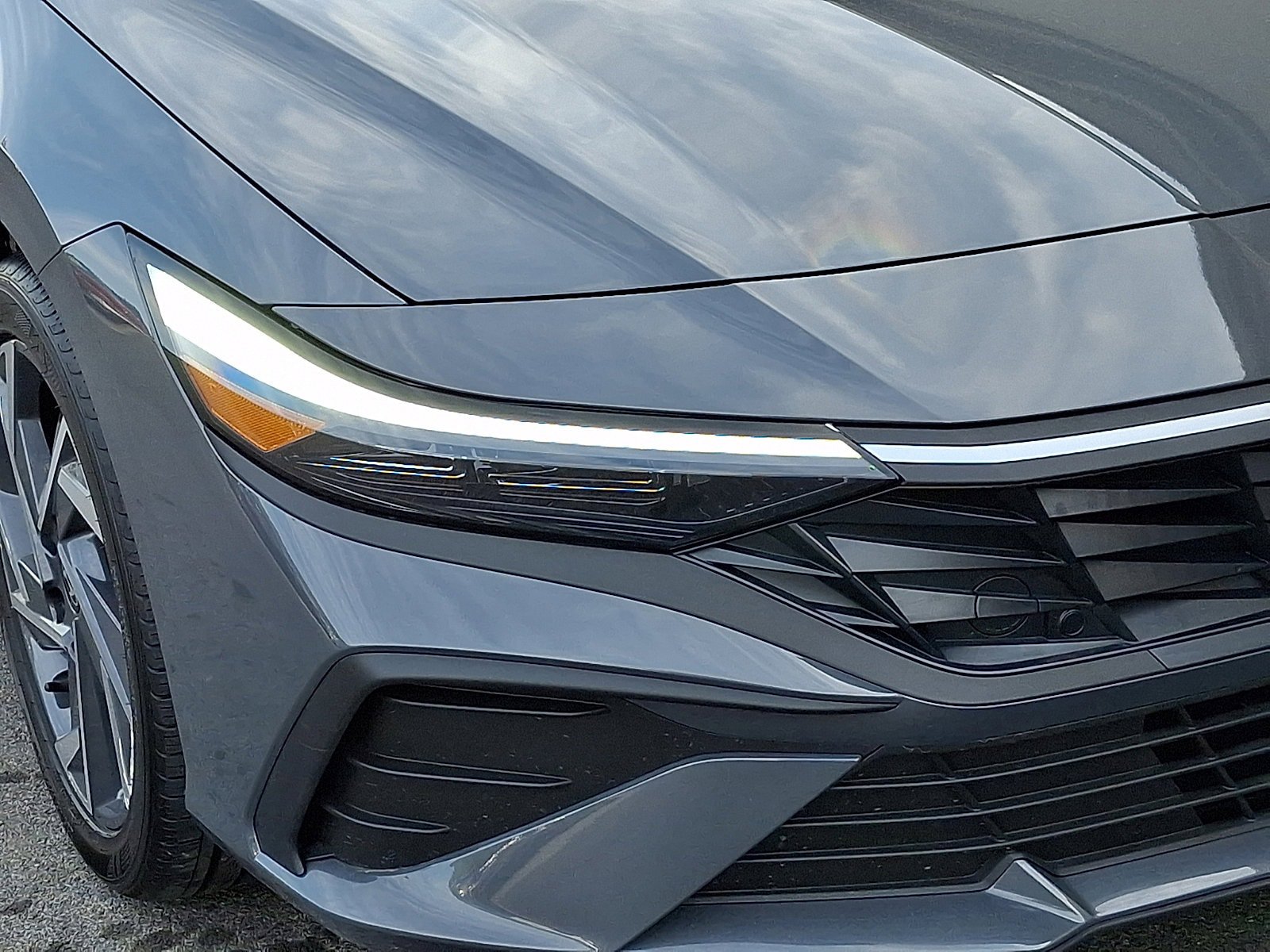 Certified 2025 Hyundai Elantra Sport FWD image 9