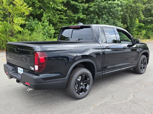 New 2026 Honda Ridgeline Black Edition image 3
