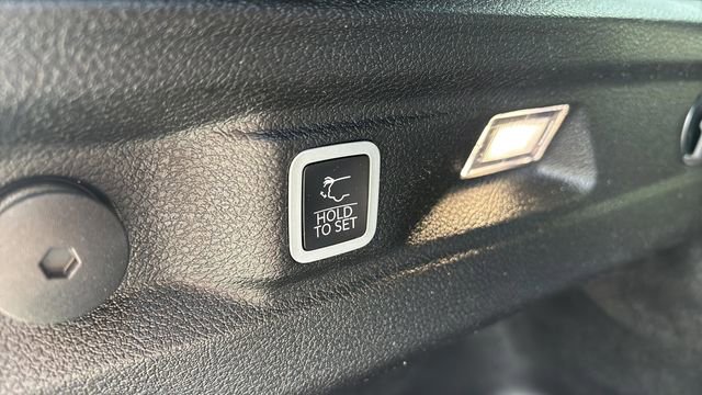Used 2024 Jeep Grand Cherokee L Altitude AWD/4WD image 38