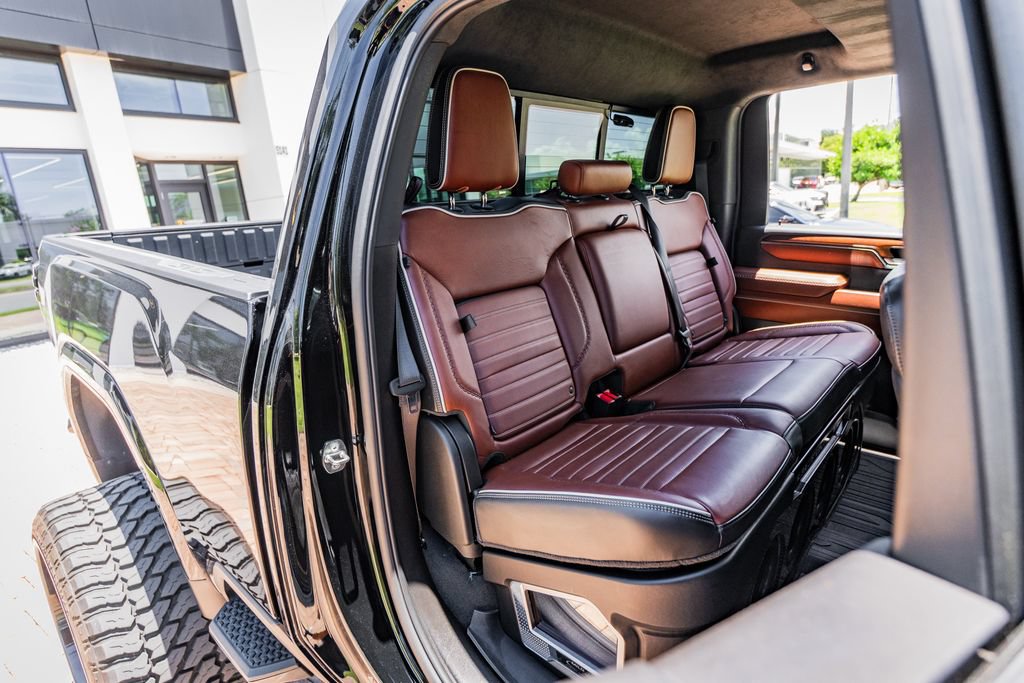 Used 2024 GMC Sierra 3500 Denali Ultimate AWD/4WD image 50