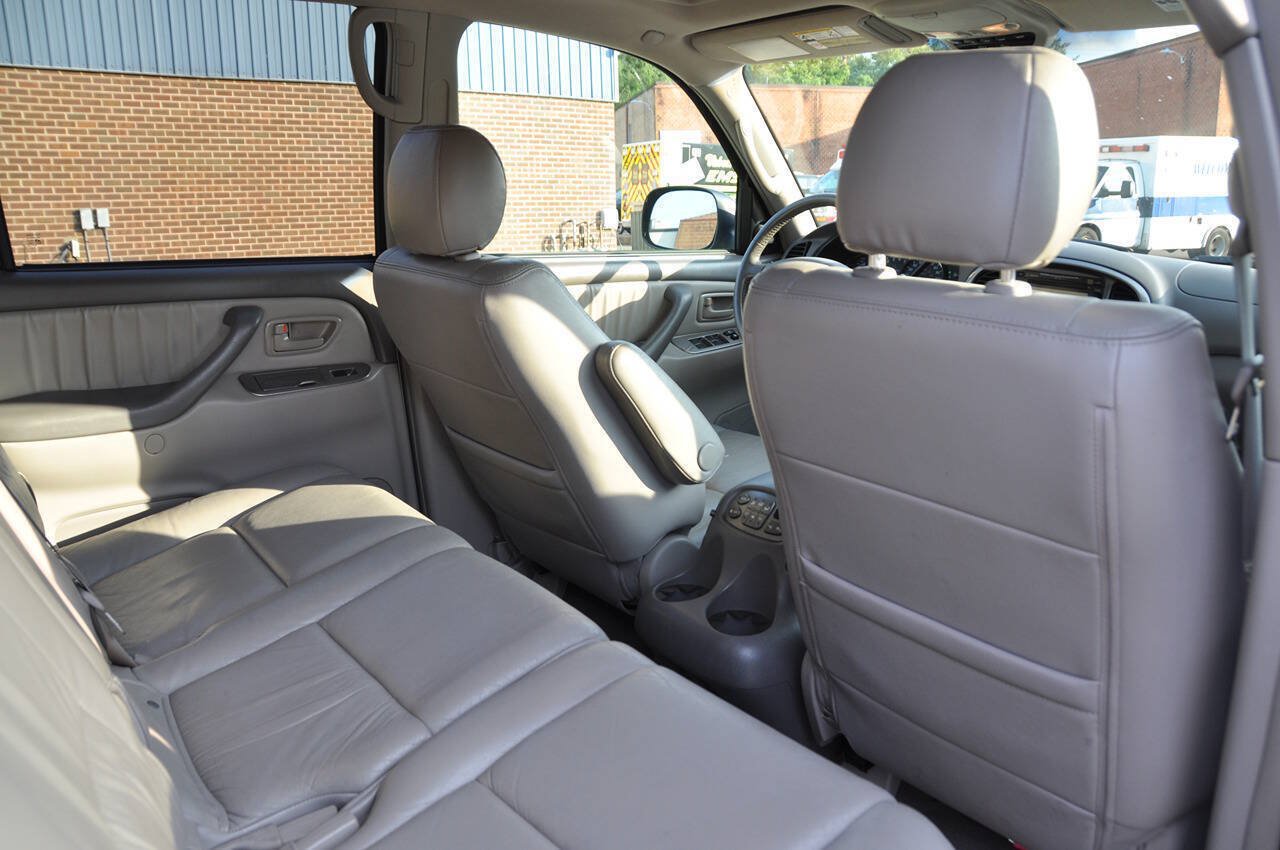 Used 2005 Toyota Sequoia Limited AWD/4WD image 34
