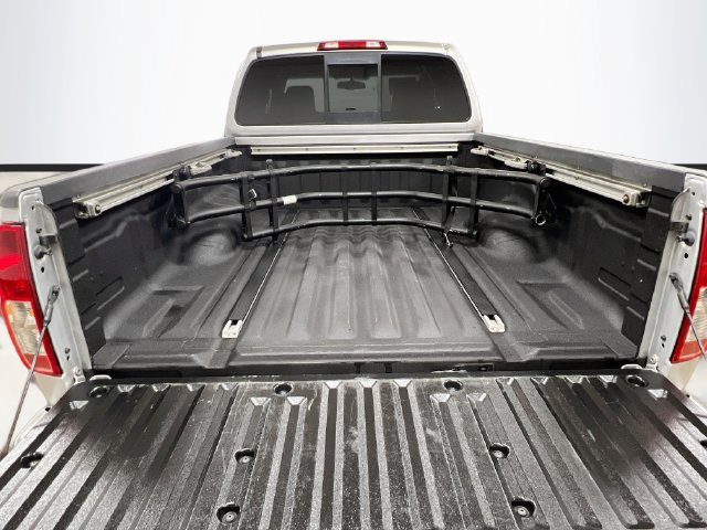 Used 2014 Nissan Frontier SV w/ SV Value Truck Package RWD image 24