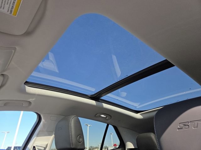 New 2026 Buick Envision Sport Touring image 3