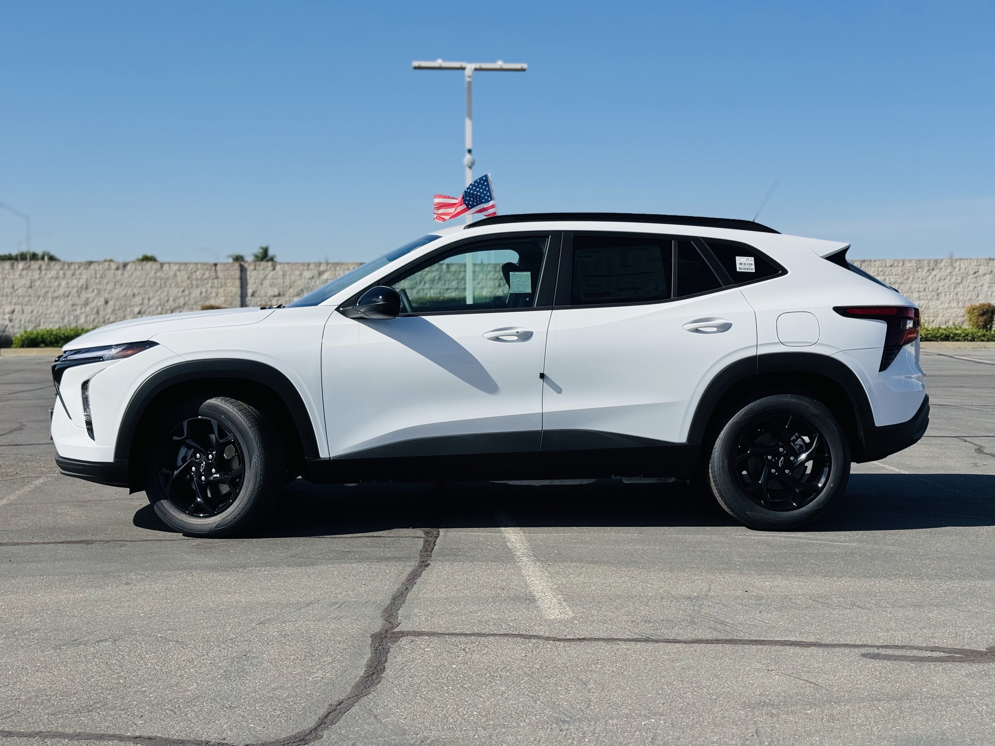 New 2026 Chevrolet Trax LT w/ Driver Confidence Package FWD image 4