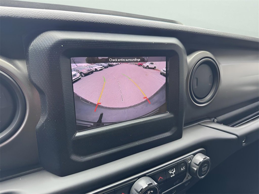 Used 2018 Jeep Wrangler Unlimited Sport S image 23