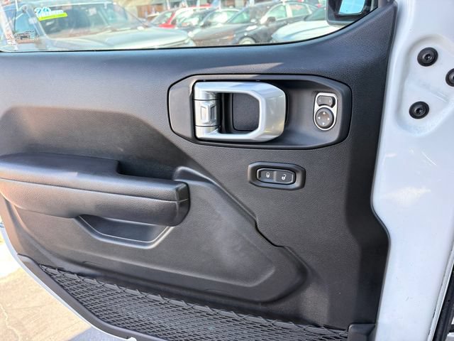 Used 2021 Jeep Wrangler Unlimited Rubicon 4xe w/ Safety Group AWD/4WD image 12