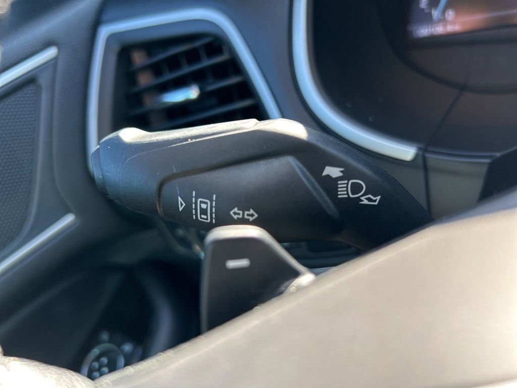 Used 2020 Ford Edge SEL w/ Cold Weather Package image 28