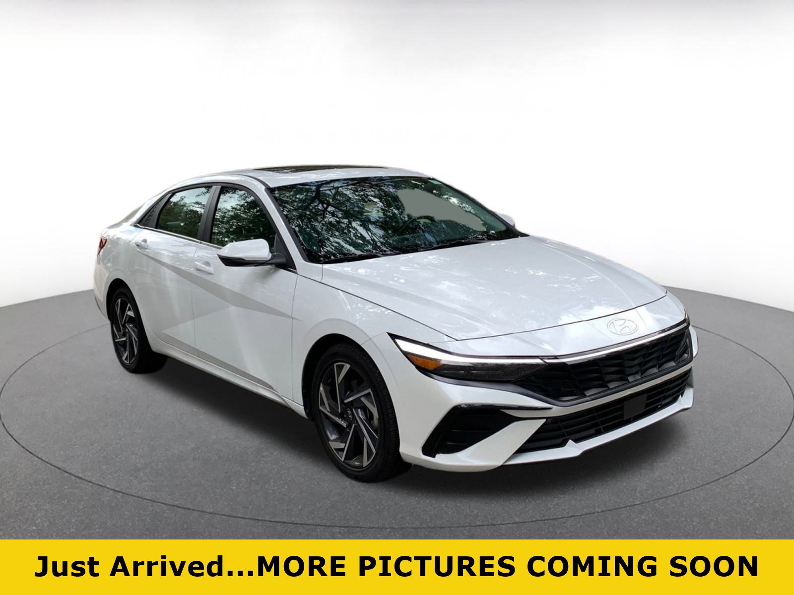 Used 2025 Hyundai Elantra Limited