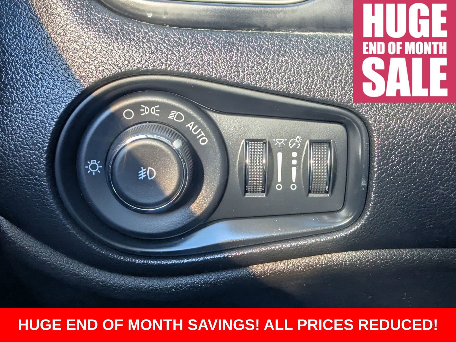 Used 2017 Jeep Renegade Latitude w/ Safety & Security Group image 38