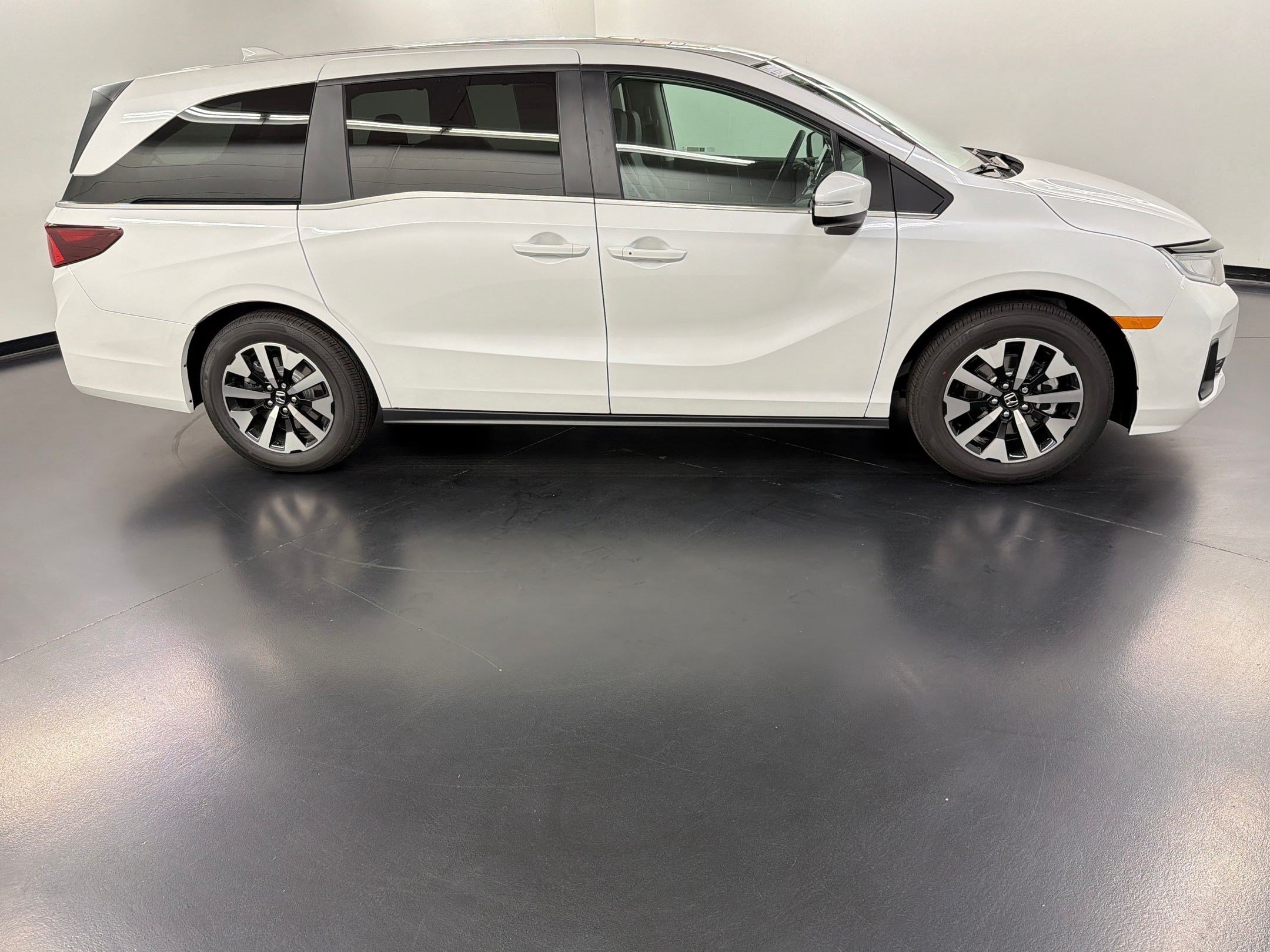 New 2026 Honda Odyssey EX-L image 8