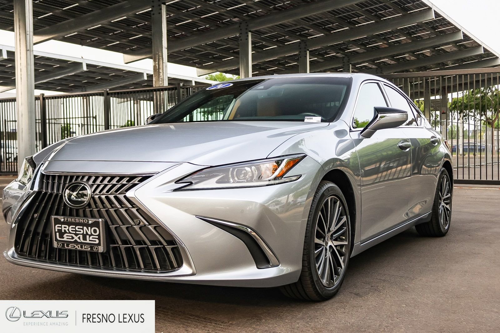 Certified 2024 Lexus ES 300h w/ Premium Package image 3