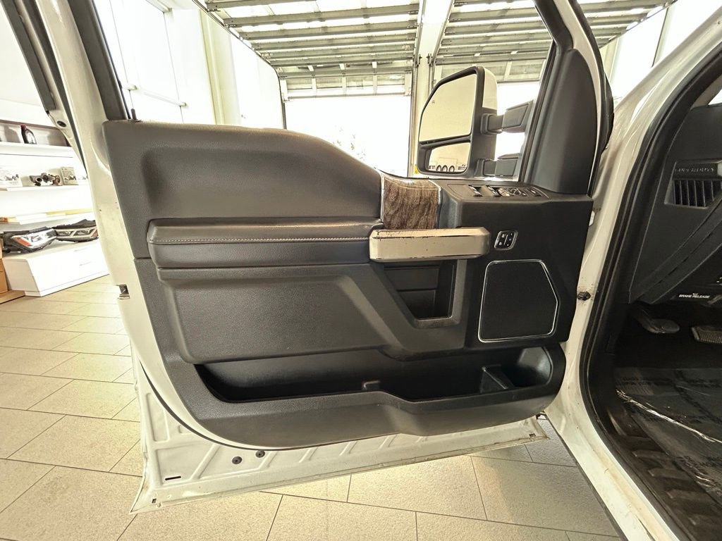 Used 2019 Ford F250 Lariat w/ Lariat Value Package image 55