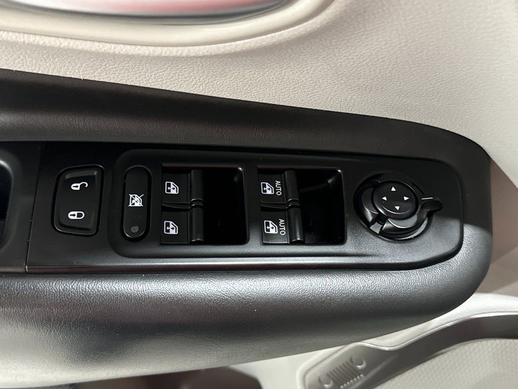 Used 2020 Jeep Renegade Limited w/ LED Lighting Group image 14