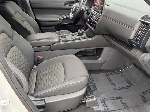 Certified 2024 Nissan Pathfinder S image 23