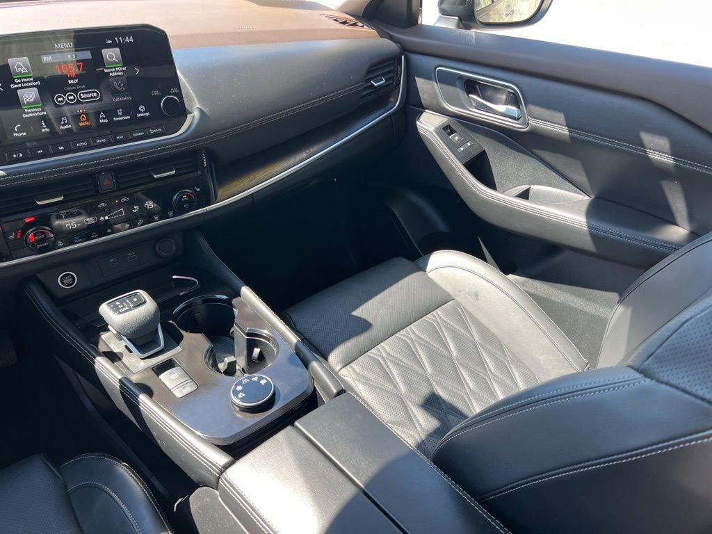 Used 2022 Nissan Rogue Platinum w/ Head-Up Display Package image 25