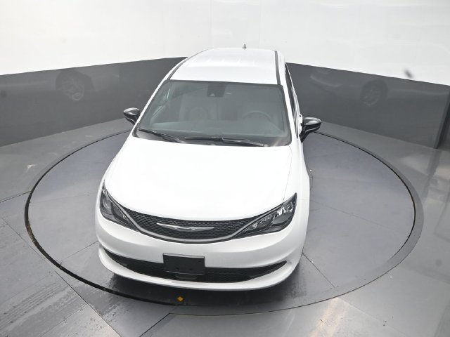 New 2027 Chrysler Pacifica LX FWD image 11