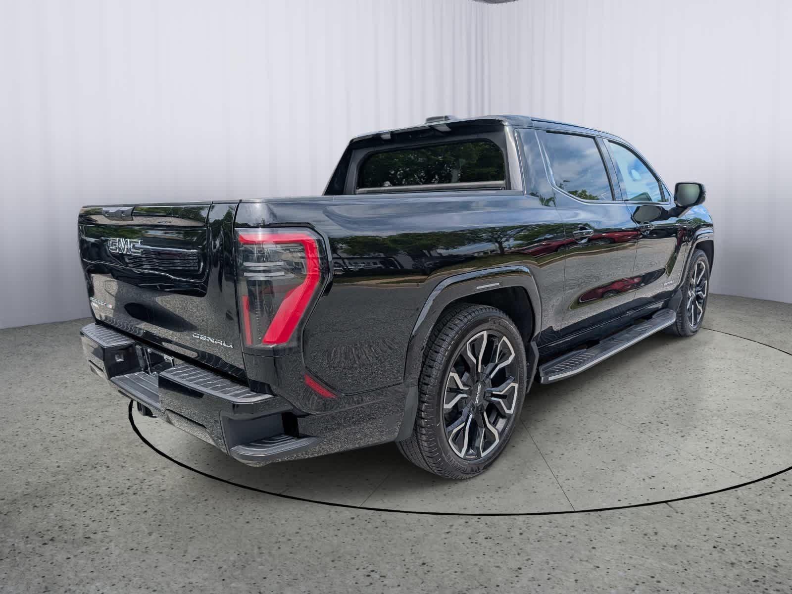 Certified 2025 GMC Sierra EV Denali AWD/4WD image 3