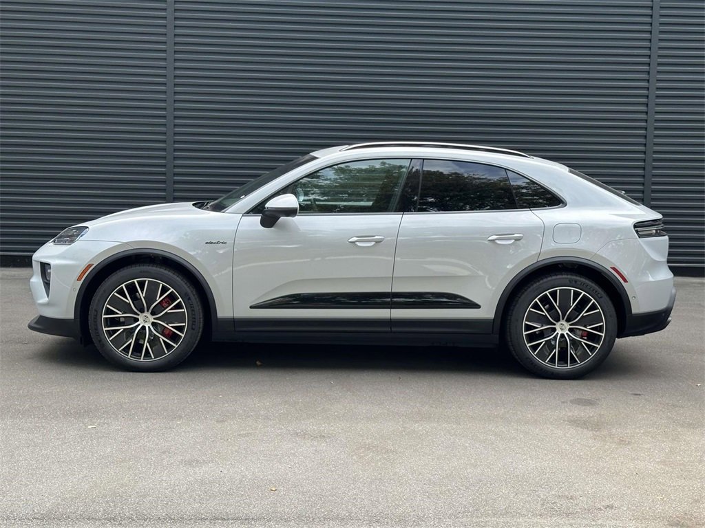 New 2025 Porsche Macan 4S Electric image 2