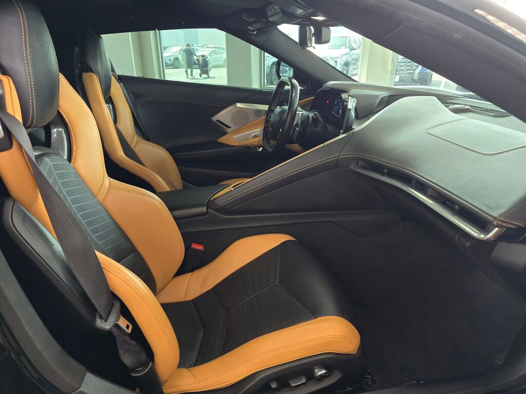 Used 2021 Chevrolet Corvette Stingray Preferred Conv w/ Z51 Performance Package RWD image 49