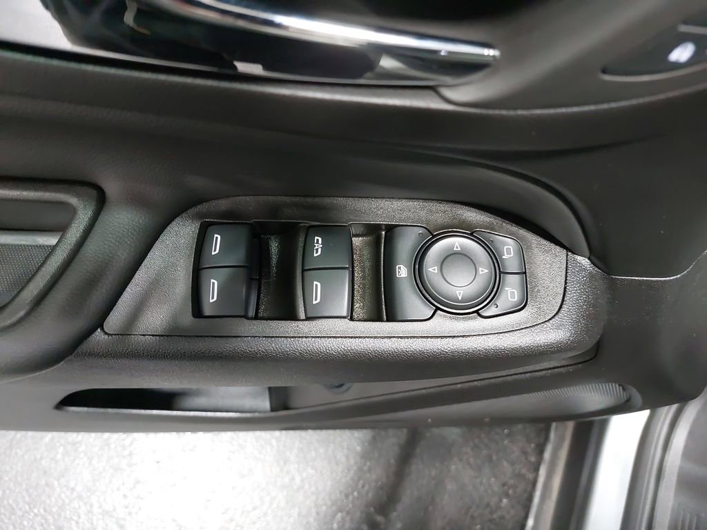 Used 2024 Chevrolet Equinox LT image 28