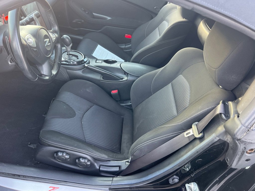 Used 2012 Nissan 370Z Roadster image 14