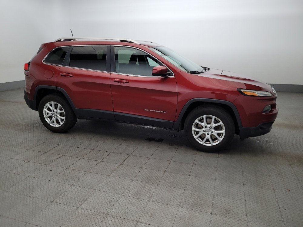 Used 2016 Jeep Cherokee Latitude w/ Cold Weather Group image 11