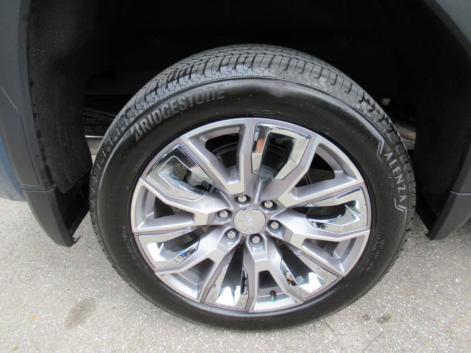 Used 2026 GMC Sierra 1500 Denali AWD/4WD image 9