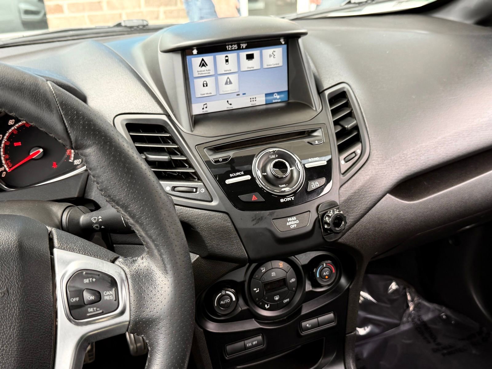 Used 2016 Ford Fiesta ST FWD image 38