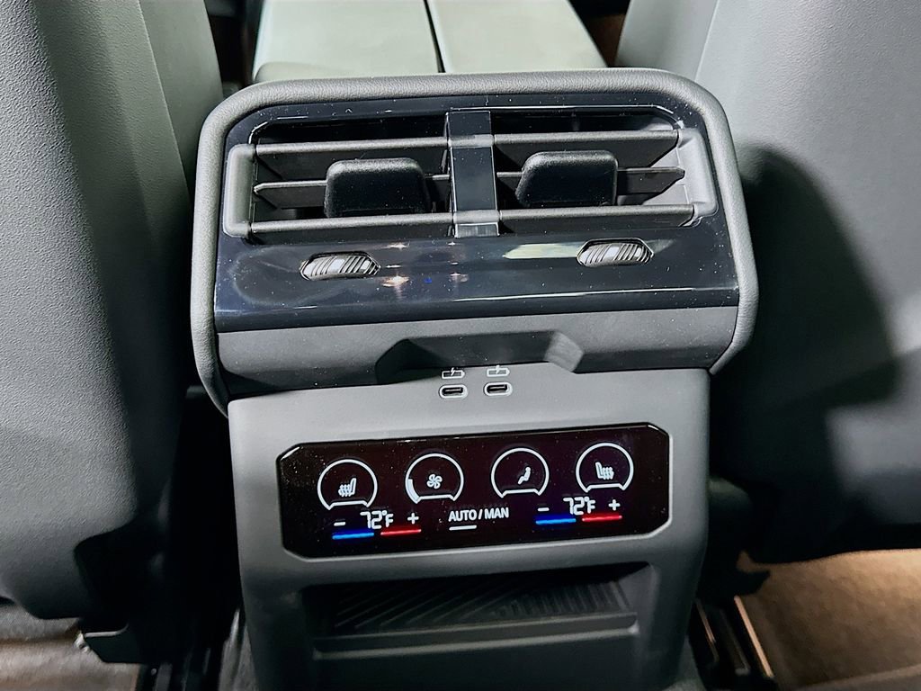 New 2026 BMW M5 Base w/ Executive Package image 18