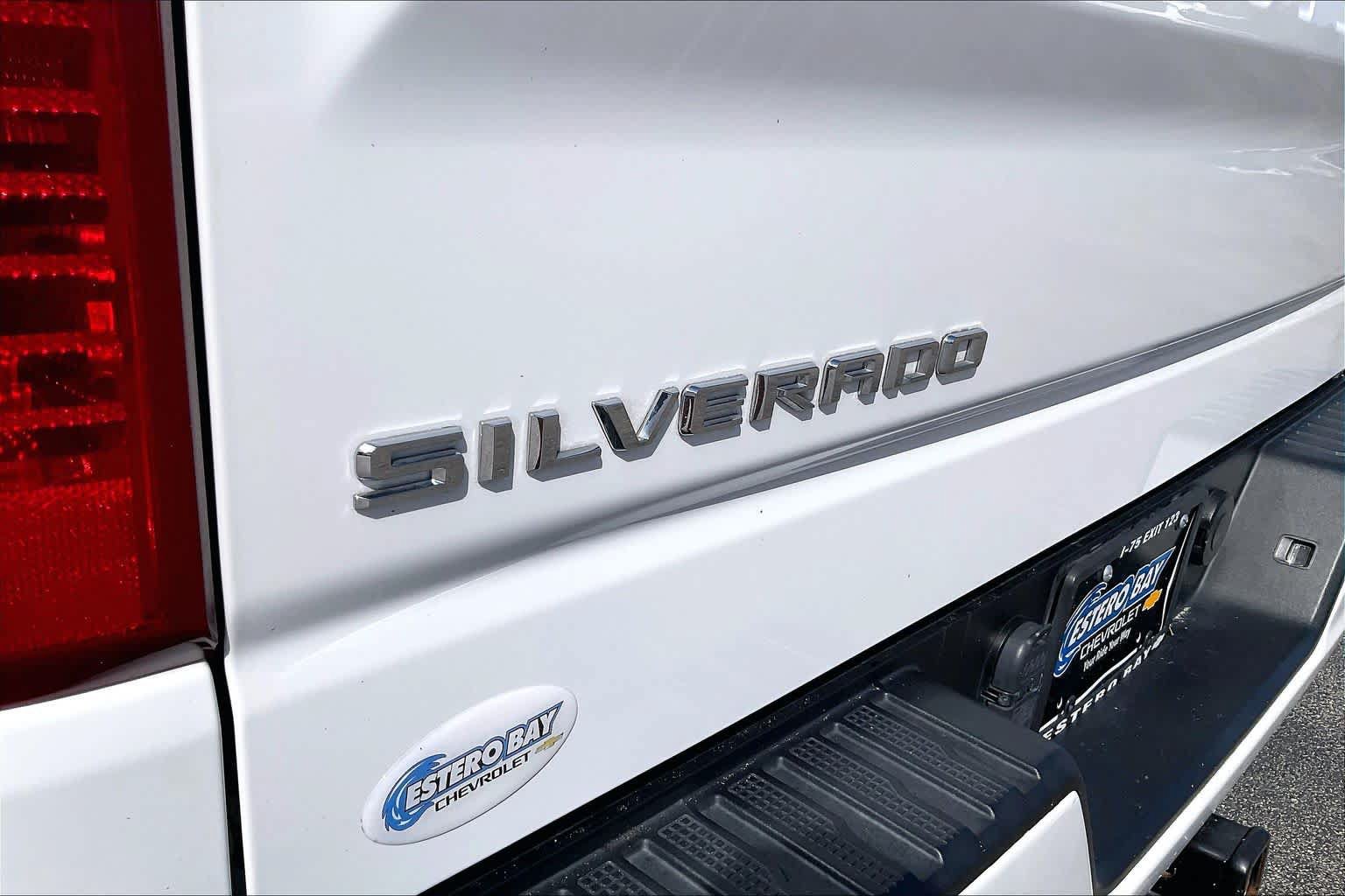 Used 2023 Chevrolet Silverado 1500 Custom RWD image 9