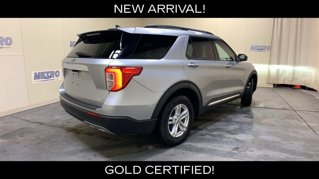 Used 2022 Ford Explorer XLT w/ Equipment Group 202A AWD/4WD image 3