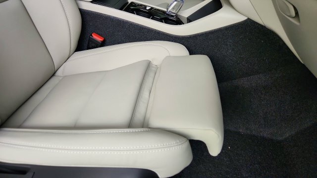New 2026 Volvo XC40 B5 Plus w/ Protection Package Premier AWD/4WD image 33