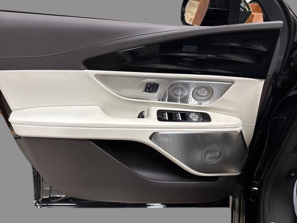 New 2025 Lincoln Nautilus Black Label AWD/4WD image 9