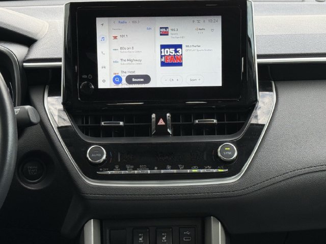 Used 2025 Toyota Corolla Cross XLE FWD image 16
